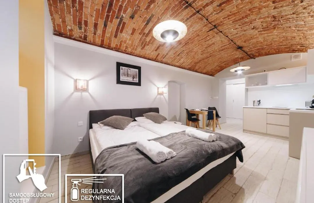 M1 Main Square Studio-1